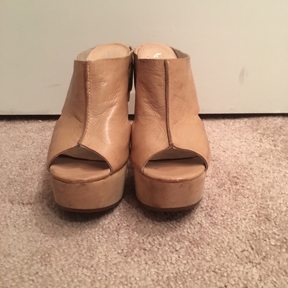 Koolaburra Platform shoes